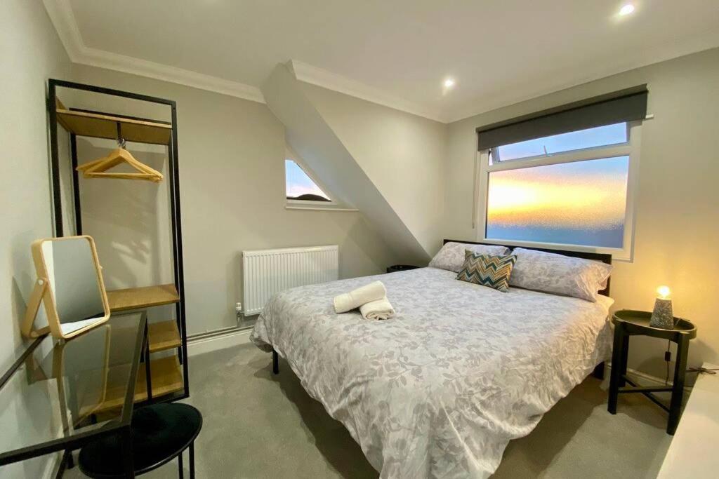 Stylish Two Bedroom Apartment Near Victoria Park Кардіфф Екстер'єр фото