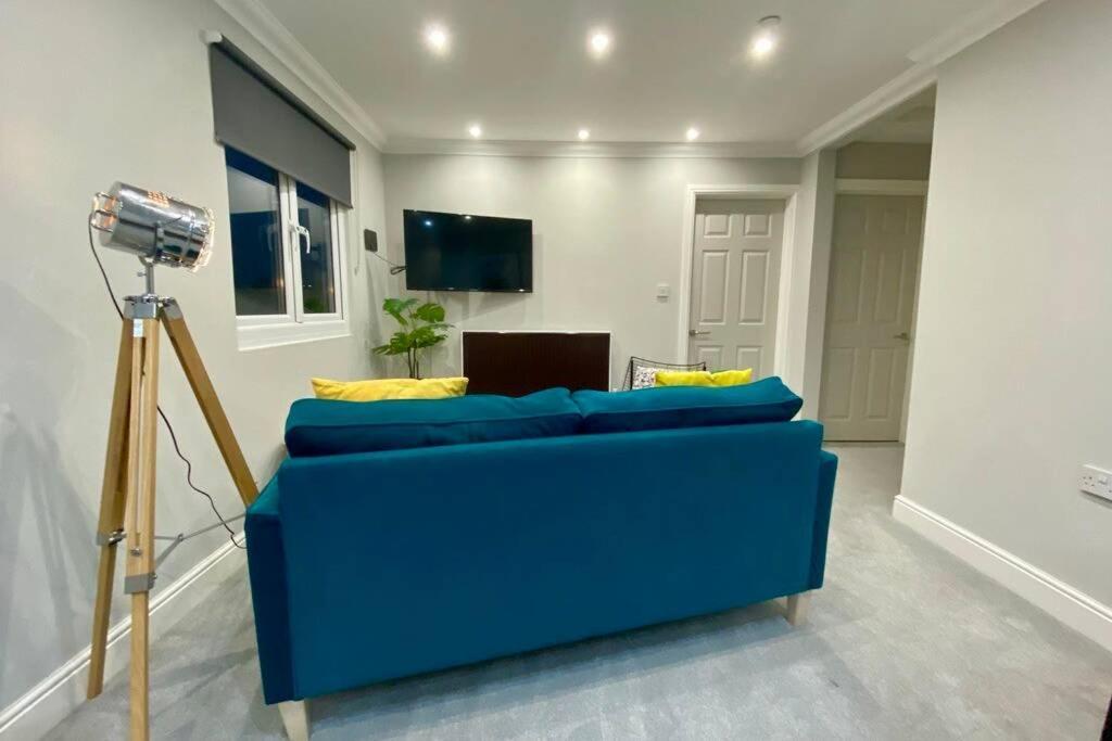 Stylish Two Bedroom Apartment Near Victoria Park Кардіфф Екстер'єр фото