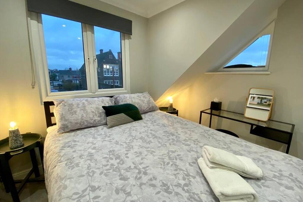 Stylish Two Bedroom Apartment Near Victoria Park Кардіфф Екстер'єр фото