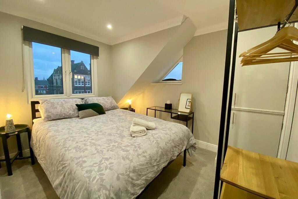 Stylish Two Bedroom Apartment Near Victoria Park Кардіфф Екстер'єр фото